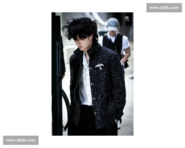 三天速成挑战暴雨岩壁：王一博雨夜惊魂失温时刻