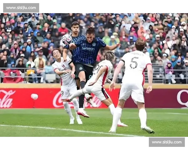 库库雷利亚世俱杯爆发！左路攻防统治级表现，4 关键传球 + 4 抢断助蓝军晋级