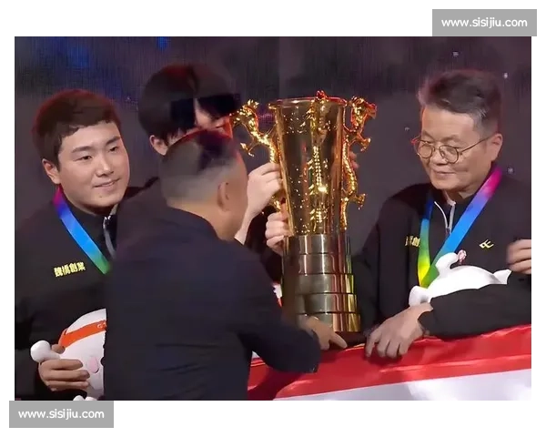 KPL MVP归属悬念迭起，谁能捧起象征荣耀的奖杯！